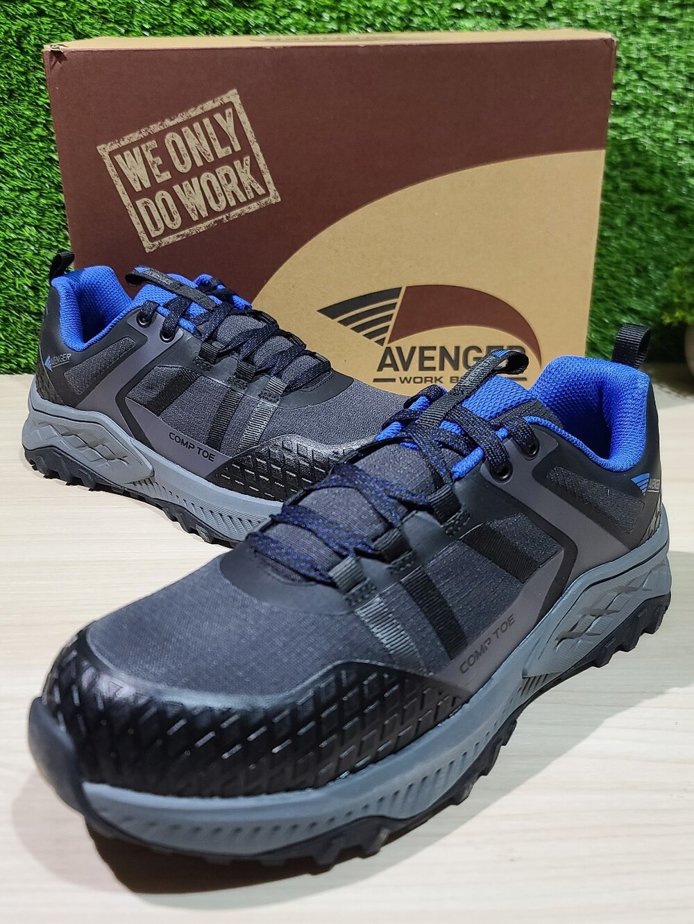 Avenger Aero Trail Men's Composite Toe Work Shoes - Black/Blue US 9.5 New